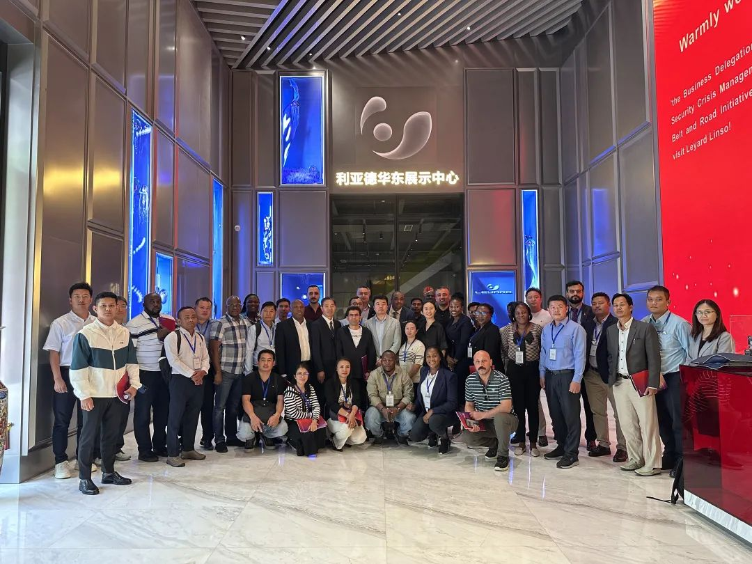 “一带一路”八国航空安保与危机管理商务考察团到访sunbet·蓝硕，共探国际合作新机遇
